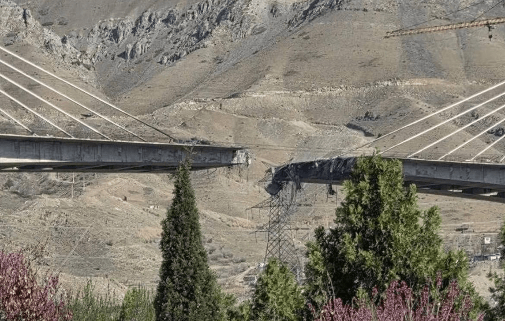 ‘So I Attacked the Bridge’