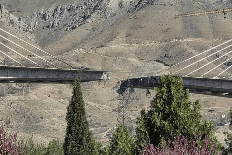 ‘So I Attacked the Bridge’